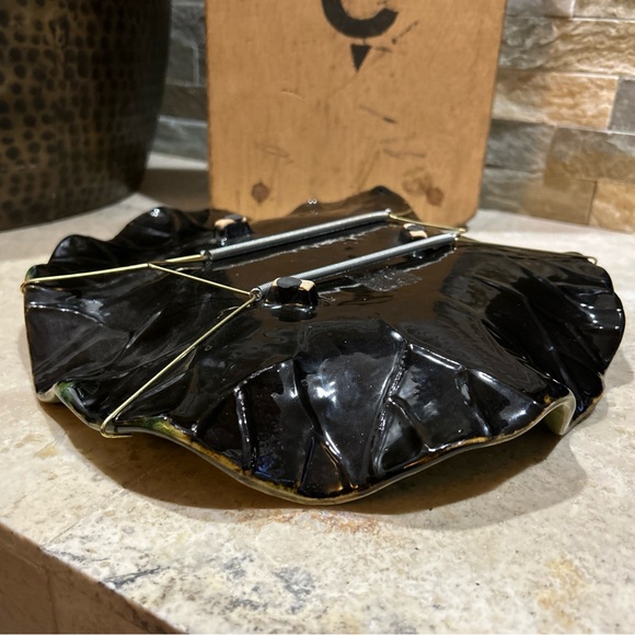 ARHAUS Vintage Lily Pad Decorative Wall Plate 11” D - Picture 9 of 12